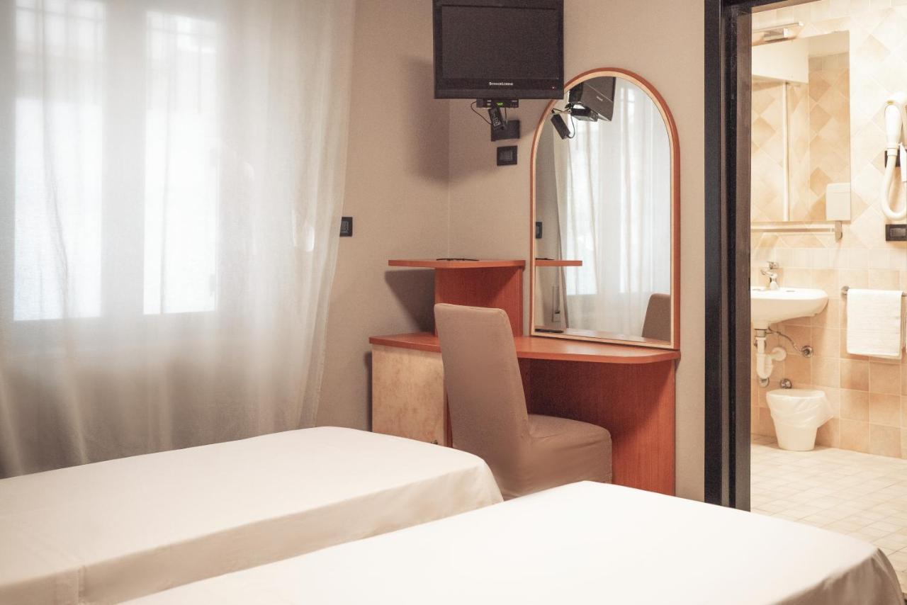Lime Hotel Rimini Kültér fotó